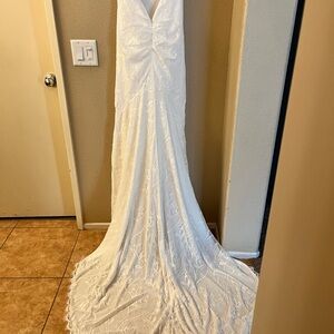 Lulu’s white Lace Wedding Dress M